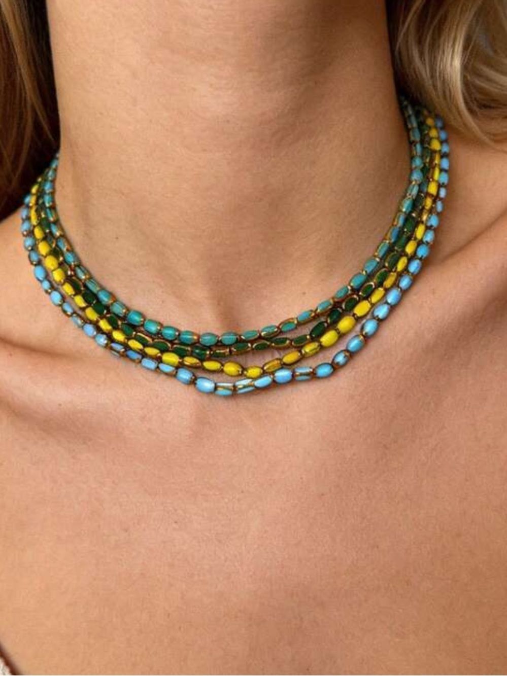 Green beaded necklace Q1155